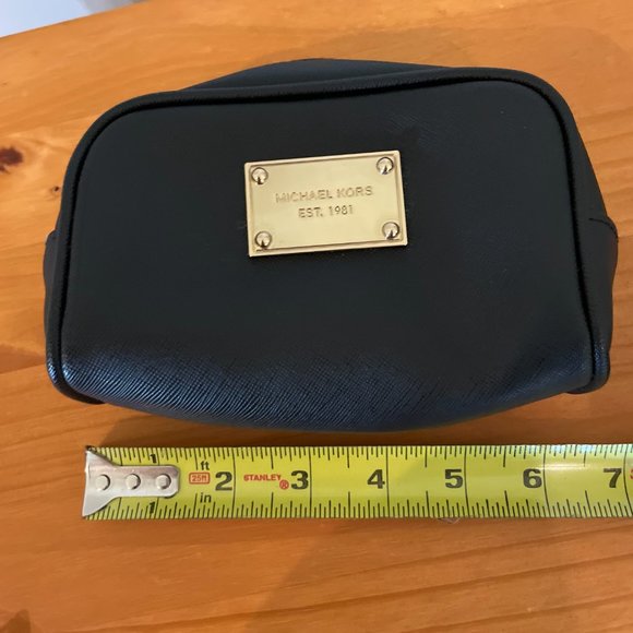 NWOT Michael Kors Cosmetic Bag - Picture 8 of 8